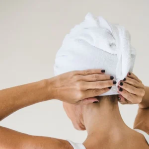 TURBANTE DE TOALLA BLANCO